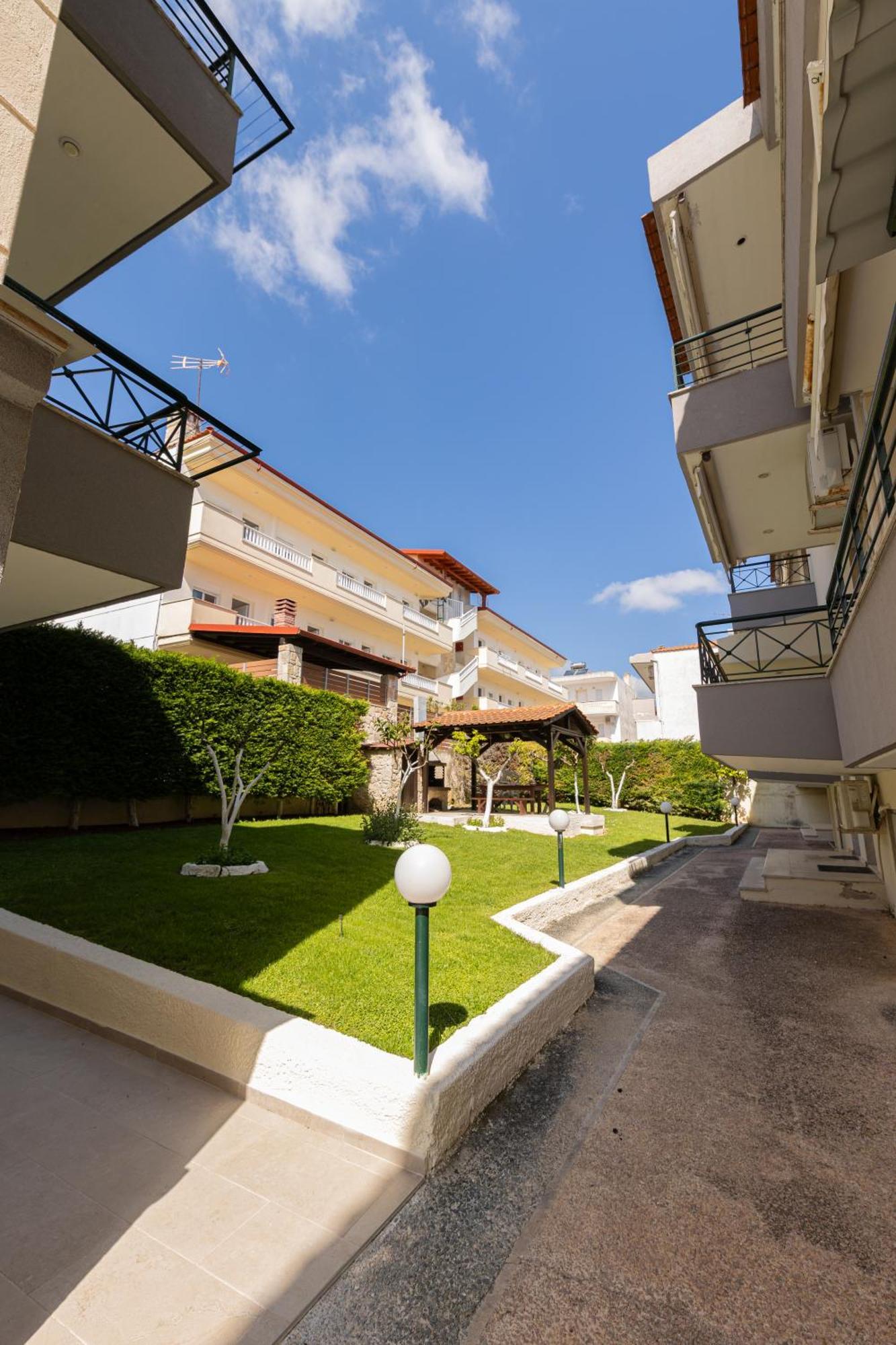 Toli Apartments Kallithea  Экстерьер фото