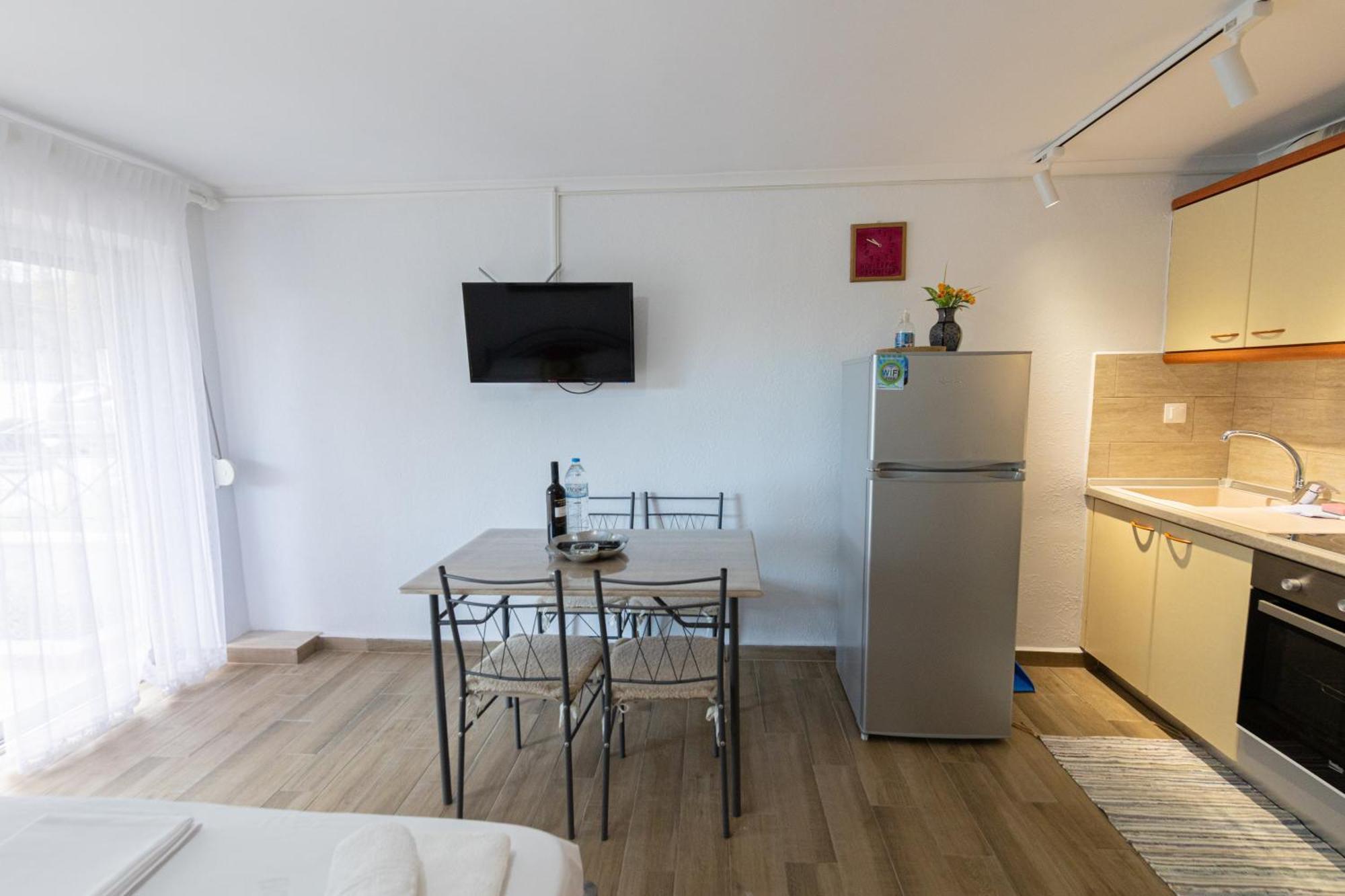 Toli Apartments Kallithea  Экстерьер фото