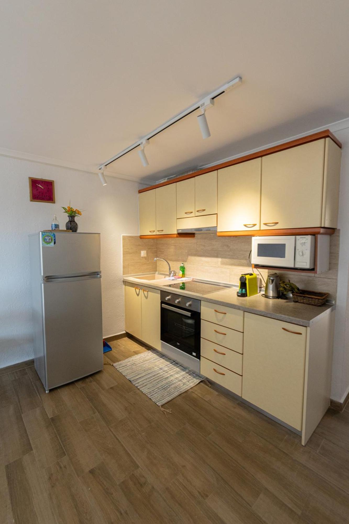 Toli Apartments Kallithea  Экстерьер фото