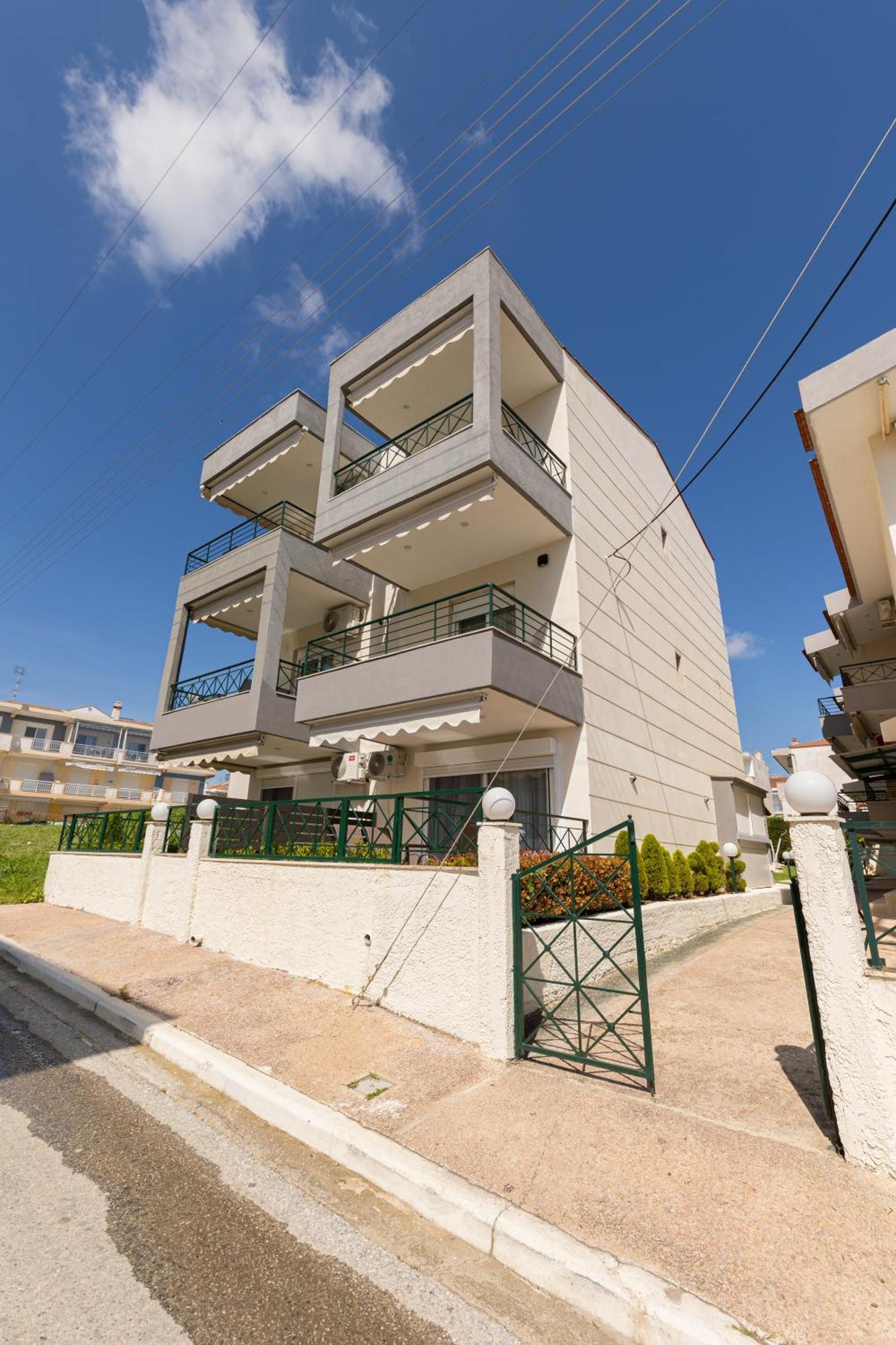 Toli Apartments Kallithea  Экстерьер фото